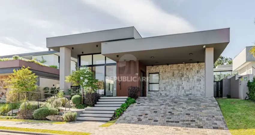 Casa em condomínio na Estrada das Três Meninas, Alphaville