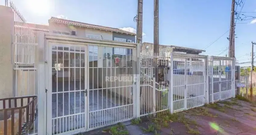 Casa sobrado, 2 dormitórios, 66m² privativos, no Jardim Leopoldina, Porto Alegre