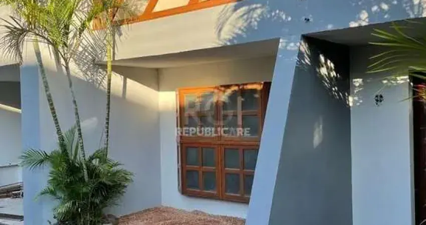 Casa Condominio, 3 dormitórios, sendo 3 suites, 2 vagas - Santo Antonio