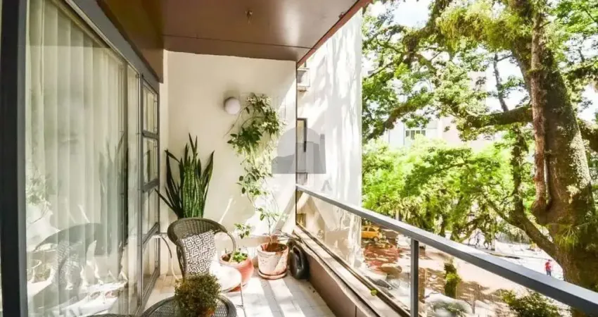 Apartamento com 3 dormitórios no bairro Menino Deus, Porto Aelgre