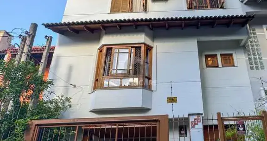 Excelente casa com 214m² privativos na Rua Dona Paulina - Bairro Tristeza!