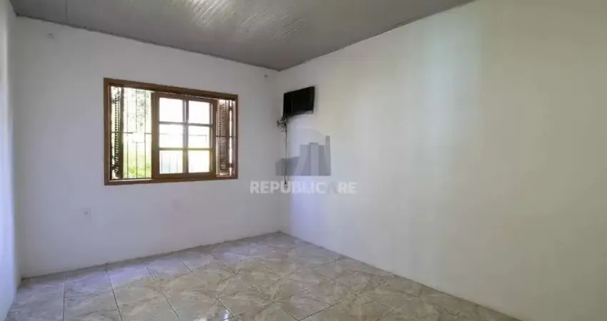 Casa 300m² à Venda na Vila Ipiranga . 2 Quartos, 2 Vagas, Salão e Churrasqueira