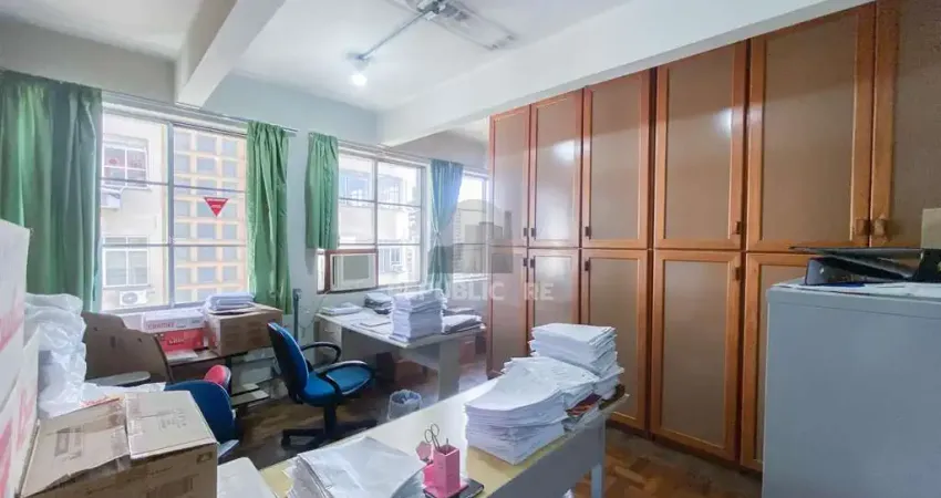 Sala Comercial Vista para o Guaíba, 2 Ambientes e Banheiro - Galeria do Rosário