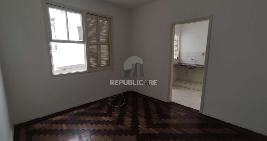 APARTAMENTO 1 DORMITÓRIO | ÚLTIMO ANDAR | DESOCUPADO