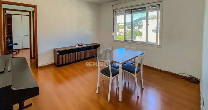 Apartamento com 1 quarto, 1 vaga,  Rua Professor Carvalho Freitas - Teresópolis