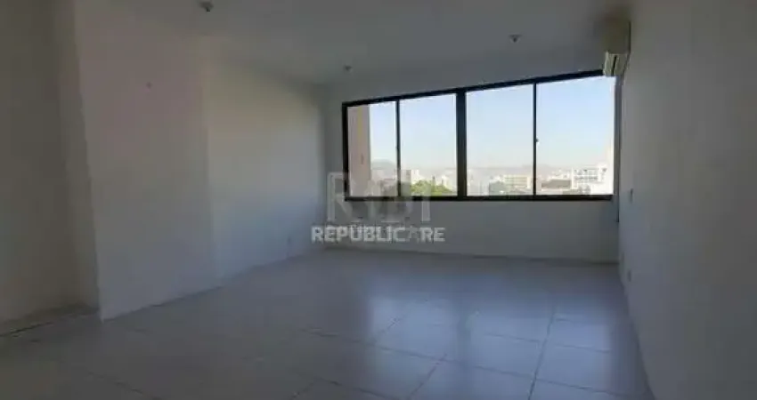 sala comercial localizada na Av Independência em frente ao Hospital Sto Antonio