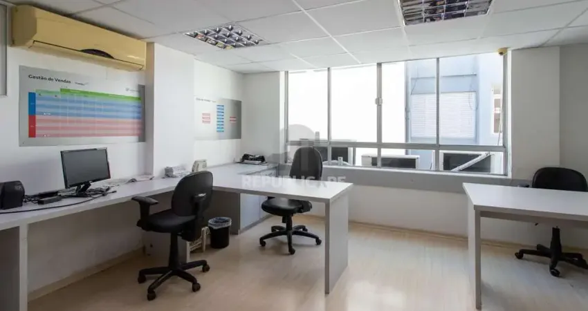 Andar inteiro mobiliado com 215 m² para até 60 pessoas