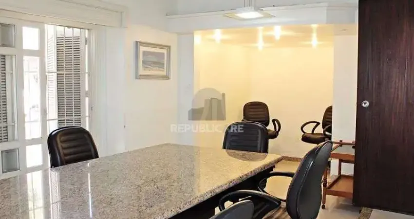 Predio para Venda - 236m², 0 dormitórios, 4 vagas - Menino Deus