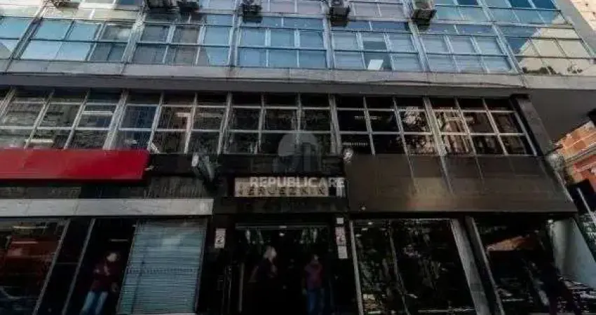 Libertas Imobiliária vende loja comercial terrea com 252 m² privativos no Centro
