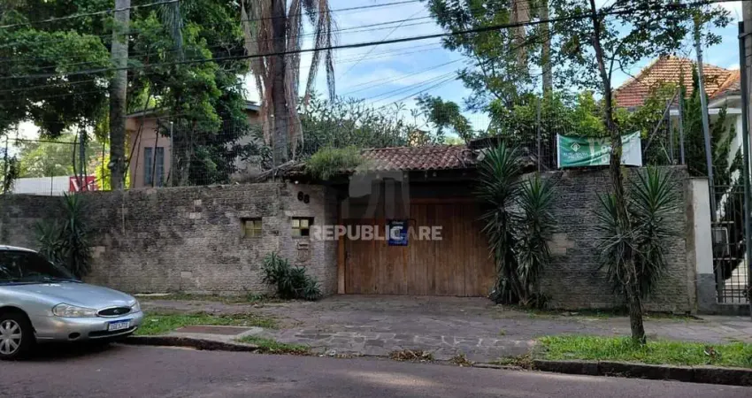 Casa com 4 quartos à venda na Avenida Belém, 68, Teresópolis, Porto Alegre