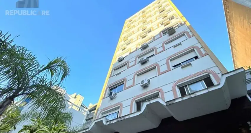 Apartamento à venda no centro histórico com 30 m² e 1 dormitório/quarto disponível