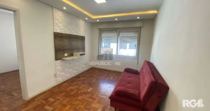 IMPECÁVEL APARTAMENTO 1 DORMITÓRIO - SEMI MOBILIADO COD. 389929-RP