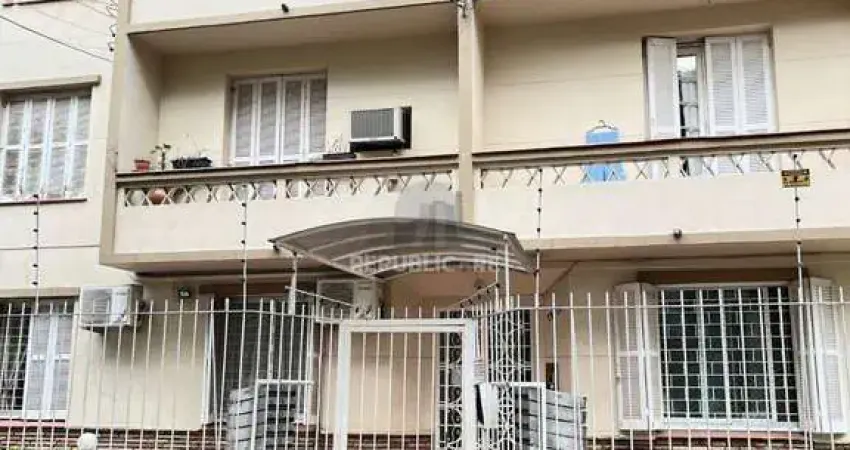 Apartamento de 2 quartos e 2 banheiros no bairro Menino Deus em Porto Alegre