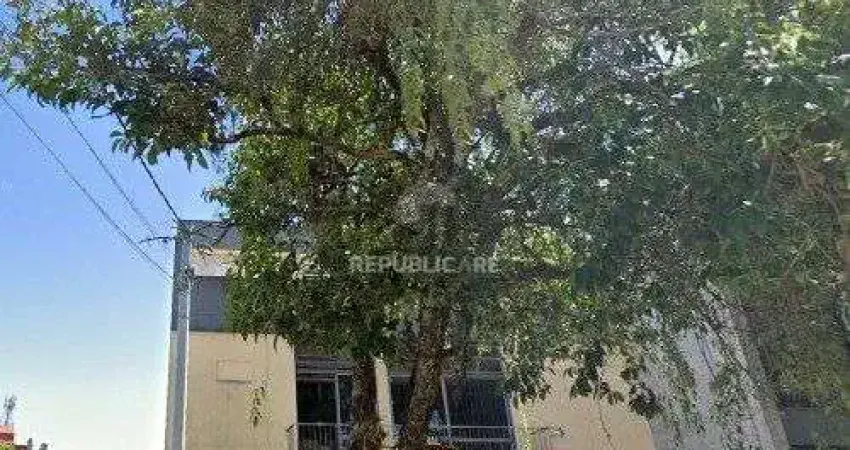 Predio para Venda - 900m², 0 dormitórios, 7 vagas - Chácara das Pedras