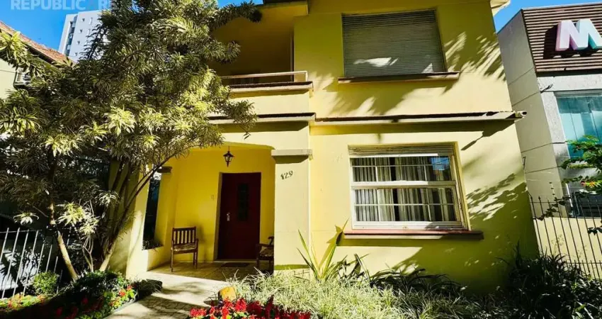 Casa residencial à venda no bairro petrópolis com 590 m² e 4 dormitórios/quartos.