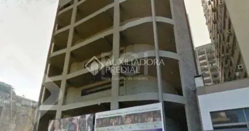 Garagem à venda no centro histórico, ideal para parqueamento com 10 m²