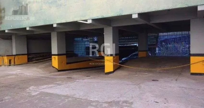 Garagem à venda no centro histórico com 12m² de área útil para estacionamento