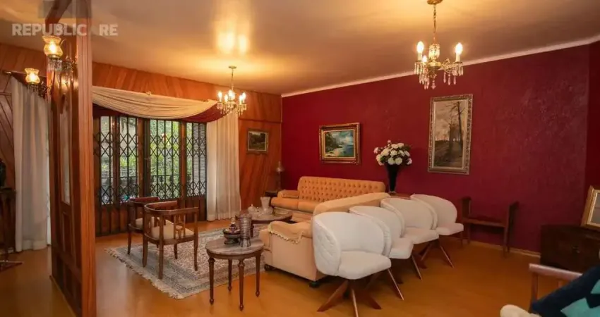 Casa residencial à venda no bairro auxiliadora com 280 m² e 4 dormitórios/quartos.