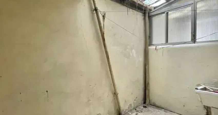 Apartamento à venda no centro histórico com 47 m² e 1 dormitório/quarto disponível.