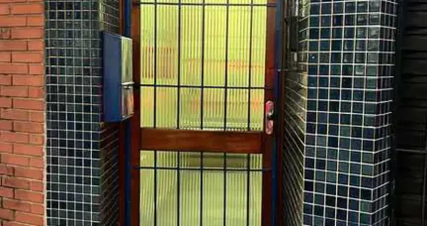 Apartamento à venda no bairro azenha com 47m² e 1 dormitório/quarto disponível.