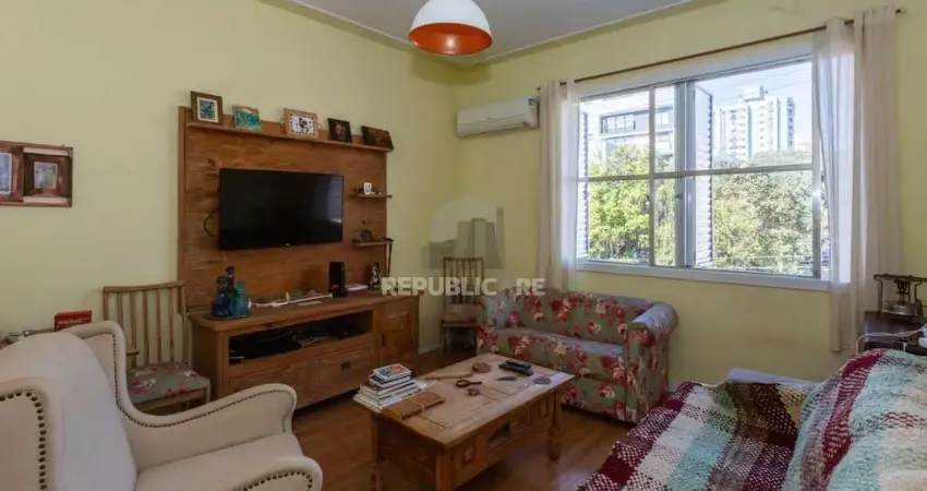 Apartamento à venda no bairro menino deus com 69 m² e 2 dormitórios/quartos.