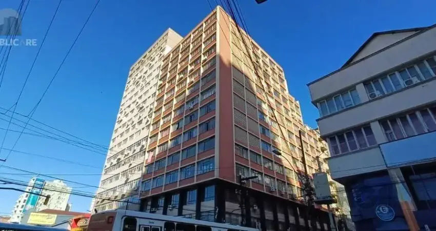 Apartamento à venda no centro histórico com 51 m² e 1 dormitório/quarto disponível