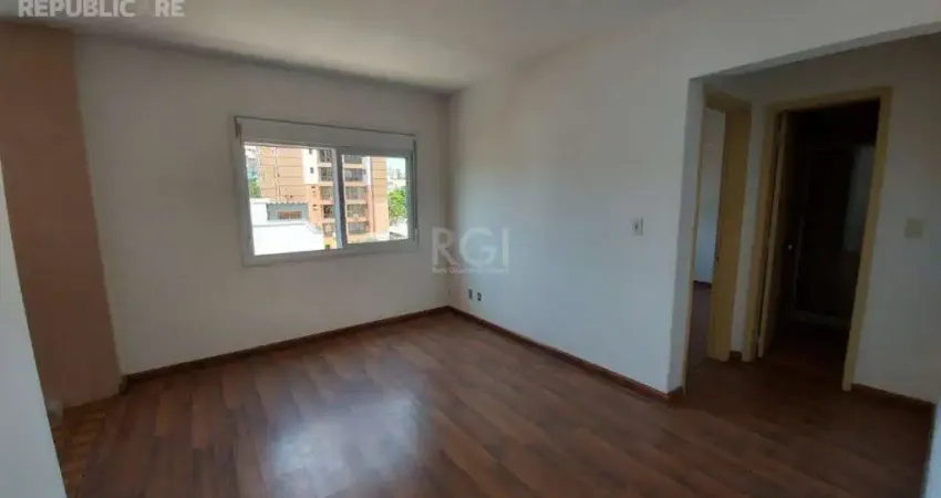 Apartamento à venda no menino deus com 1 dormitório e 33 m² de área útil.