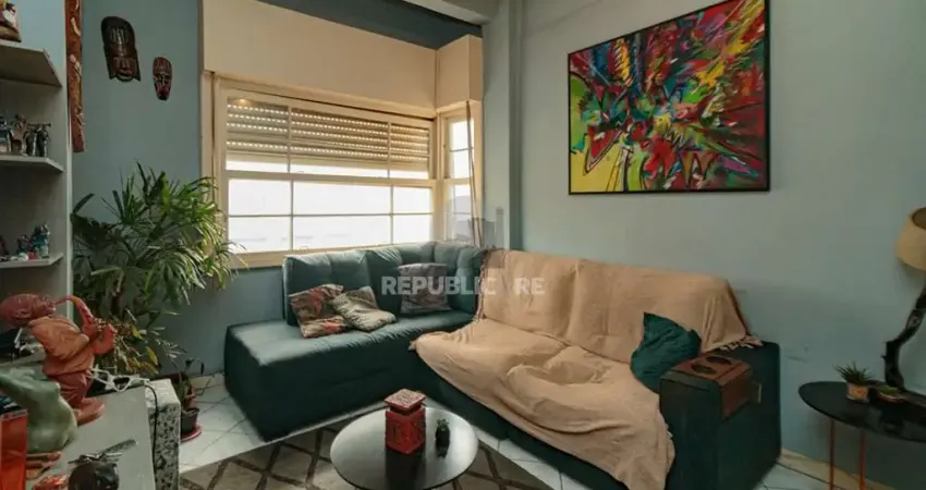 Apartamento à venda no centro histórico com 71 m² e 3 dormitórios/quartos disponíveis.