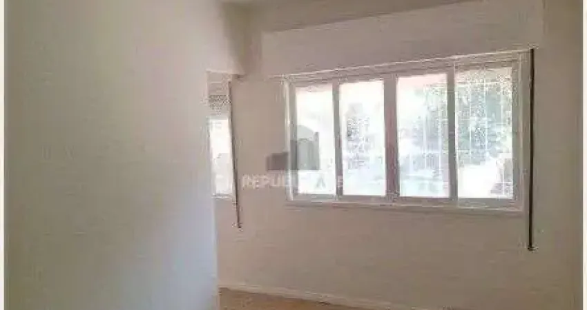 Apartamento à venda na cidade baixa com 34m² e 1 dormitório/quarto disponível