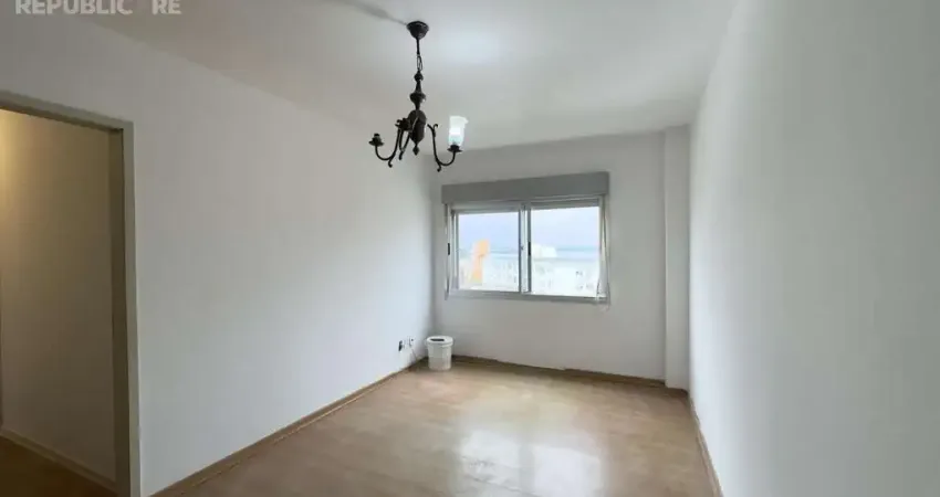 Apartamento à venda no centro histórico com 93 m² e 2 dormitórios/quartos disponíveis.