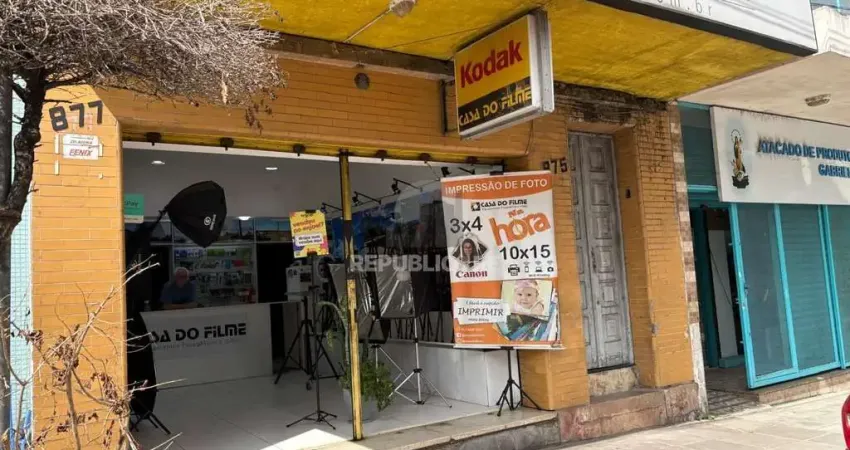 Edifício à venda no centro histórico com área útil de 480 m² disponível para compra