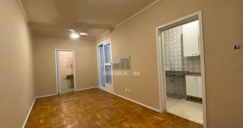 Apartamento à venda no menino deus com 1 dormitório e 29 m² de área útil