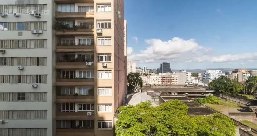 Apartamento à venda no centro histórico com 2 dormitórios e 84 m² de área útil