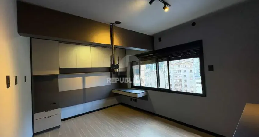 Apartamento para alugar no centro histórico com 32 m² e 1 dormitório/quartos disponível.