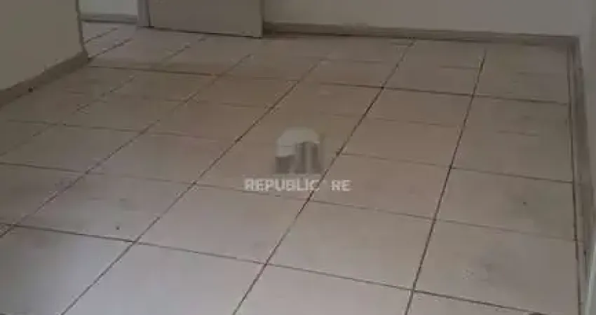 Apartamento à venda no bairro floresta com 1 dormitório e 51 m² de área útil.