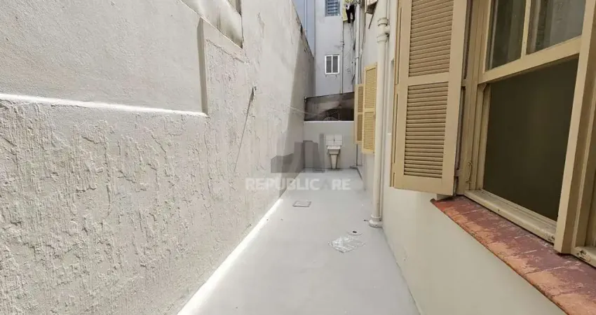 Apartamento à venda no bairro menino deus, 41 m² e 1 dormitório/quartos disponível.