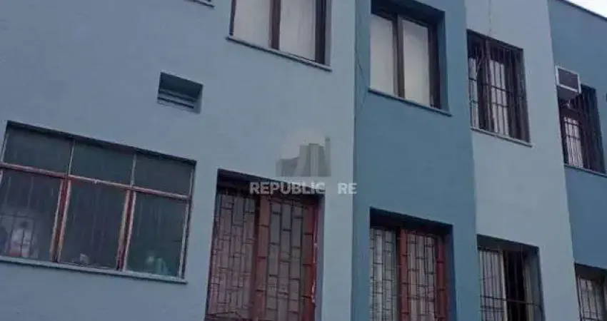 Apartamento à venda no bairro petrópolis com 1 dormitório e 25 m² de área útil