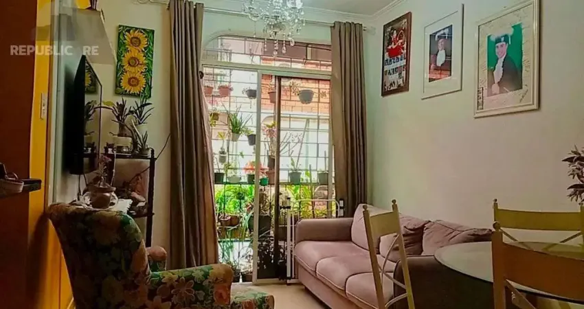 Apartamento à venda no bairro azenha com 38m² e 1 dormitório/quarto disponível