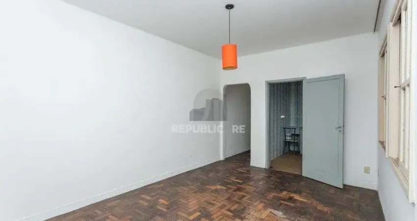 Apartamento à venda com 65 m² e 2 dormitórios no bairro azenha. oportunidade!