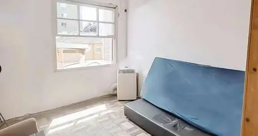 Kitnet/conjugado à venda no bairro azenha com área de 18m² e 0 dormitórios/quartos