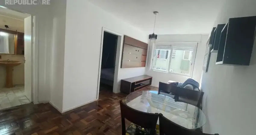 Apartamento para alugar no centro histórico com 42 m² e 1 dormitório/quarto.
