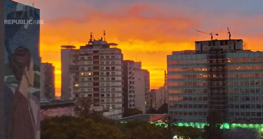 Apartamento à venda no centro histórico com 2 dormitórios e 50 m² de área útil