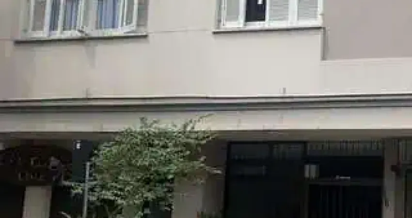 Apartamento à venda no centro histórico com 62 m² e 2 dormitórios/quartos disponíveis