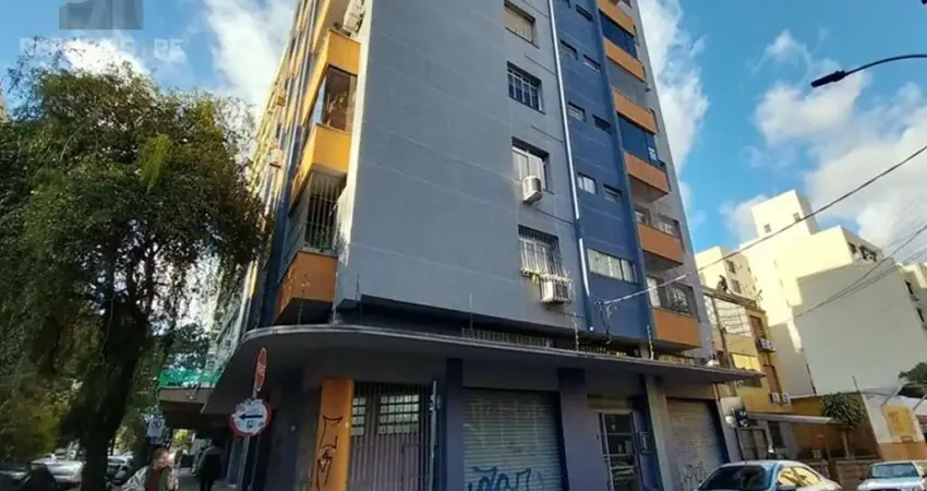 Apartamento à venda no centro histórico com 30 m² e 1 dormitório/quartos disponíveis.