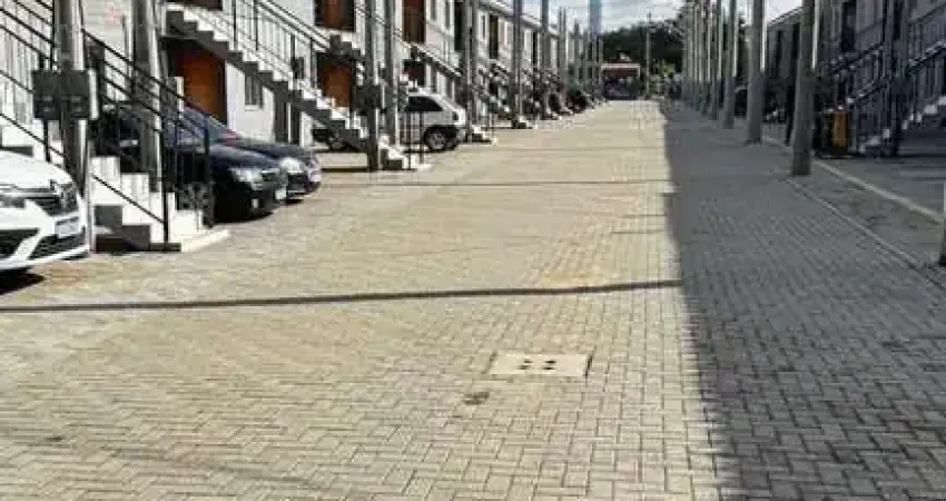 Casa de condomínio à venda no bairro restinga com 44 m² e 2 dormitórios/quartos.