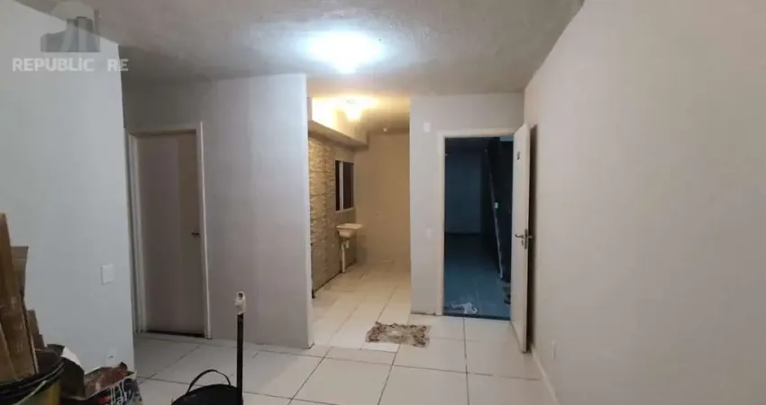 Apartamento à venda no bairro mário quintana com 42 m² e 2 dormitórios/quartos disponíveis.