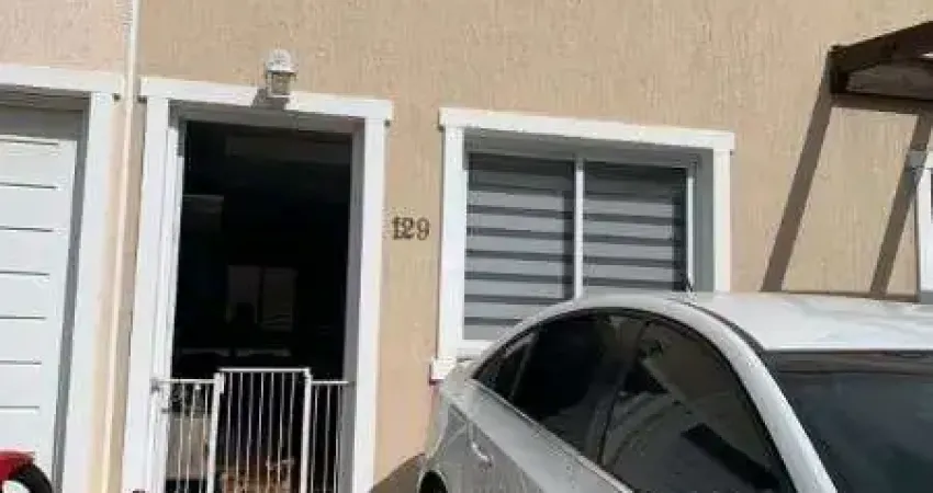 Casa em condomínio à venda no bairro restinga, com 2 dormitórios e 111 m².