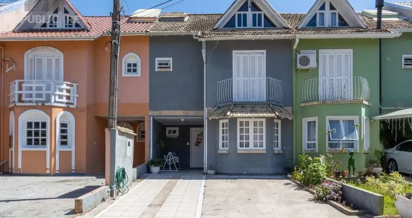 Casa em condomínio com 3 dormitórios à venda no bairro Guarujá, área de 161 m²