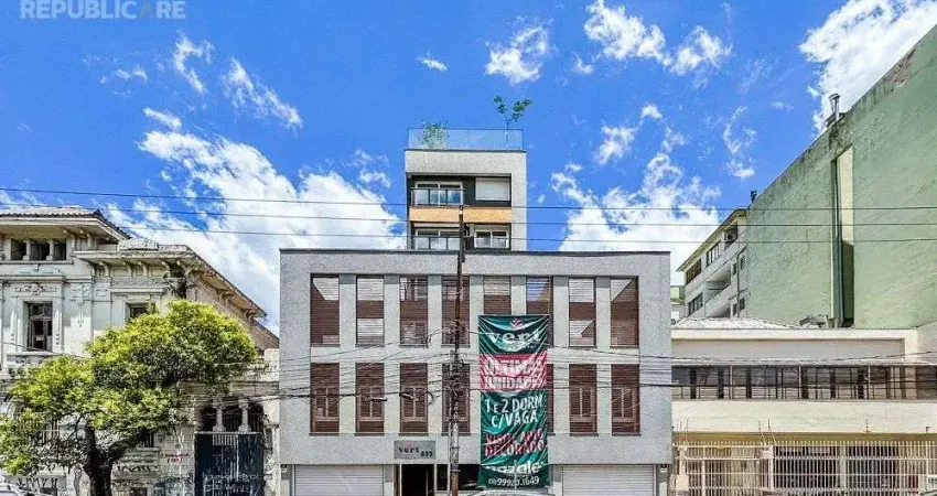 Apartamento à venda no bairro Farroupilha com 65 m² e 2 dormitórios/quartos disponíveis.