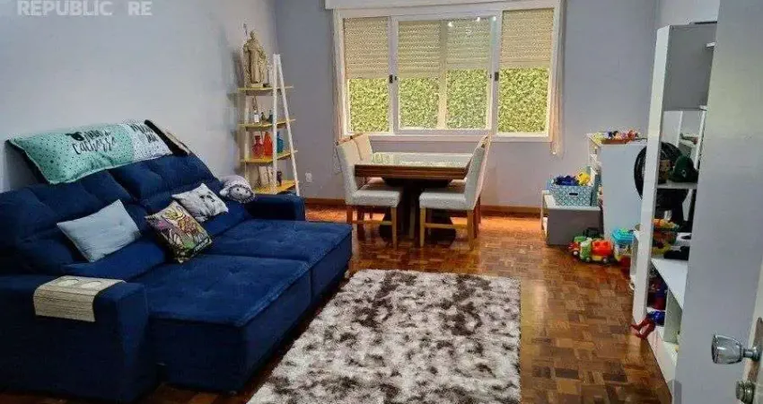 Apartamento à venda no bairro Petrópolis com 121 m² e 3 dormitórios/quartos.